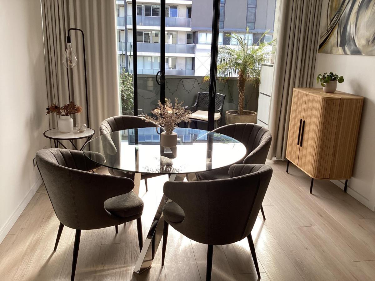 In The Heart Of Port Melbourne Apartamento Exterior foto