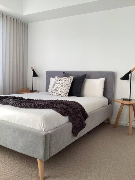 In The Heart Of Port Melbourne Apartamento Exterior foto