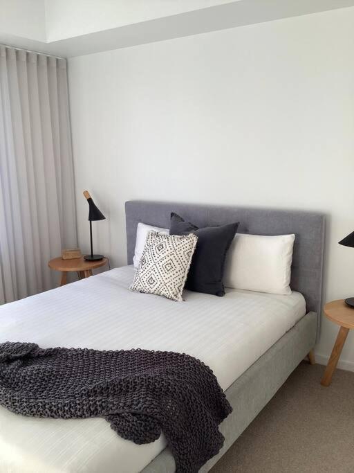 In The Heart Of Port Melbourne Apartamento Exterior foto